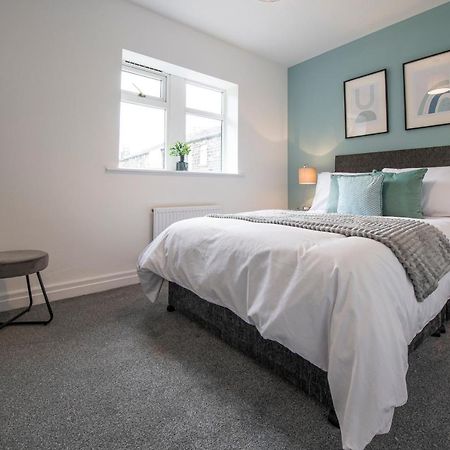 Large 2-Bedroom Bungalow Near Airedale Hospital, Keighley, Convenient Location With Parking Steeton Luaran gambar