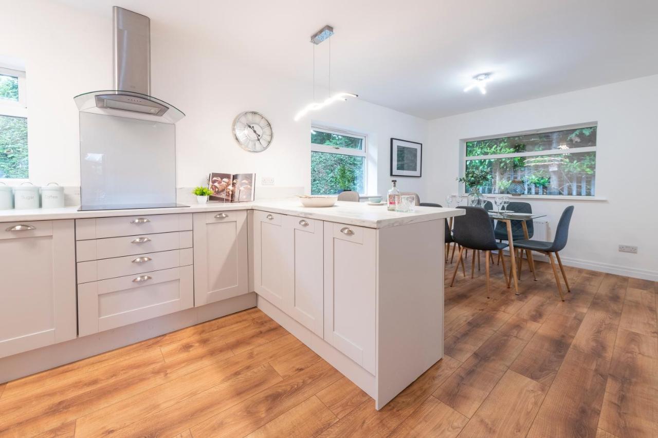 Large 2-Bedroom Bungalow Near Airedale Hospital, Keighley, Convenient Location With Parking Steeton Luaran gambar